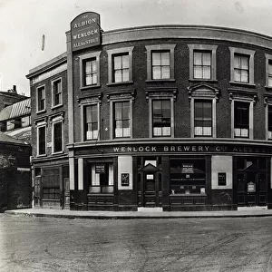 Photograph of Albion PH, Barnsbury, London