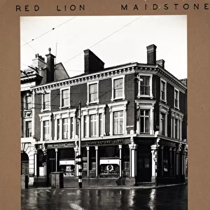 Photograph of Red Lion PH, Maidstone, Kent
