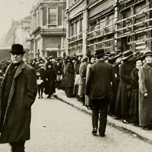 Queues at Smithfield Meat Market, London, WW1