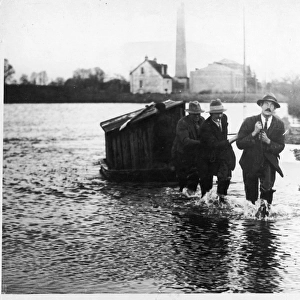 Shepperton Flood 1929