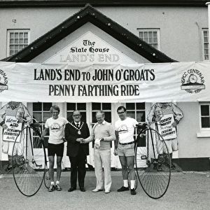 Start of pennyfarthing ride, Lands End