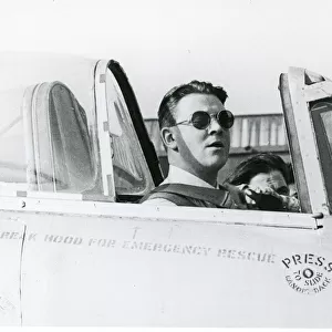 Wing Commander Roland Beamont in de Havilland Vampire