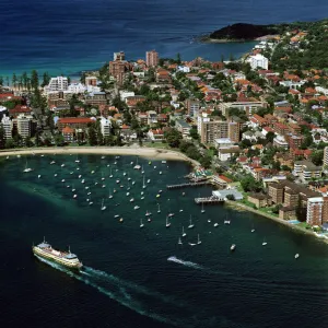 Manly and Manly Cove with ferry approaching terminal, Sydney, New South Wales, Australia JPF45348 JPF44644?