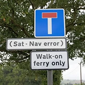 Road sign Sat-Nav error directing traffic down no through road to walk-on ferry only. Hampton Loade Shropshire UK
