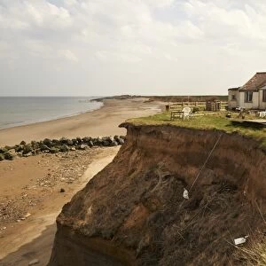 House in danger from coastal erosion C016 / 9200