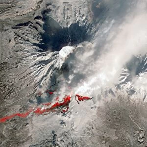 Plosky Tolbachik volcano erupting, 2013 C016 / 9732