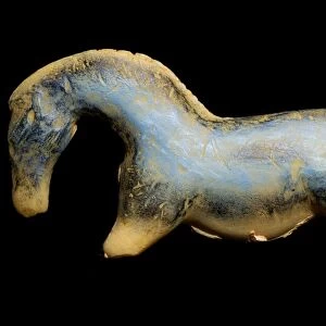 Prehistoric carved horse, Vogelherd Cave C015 / 6732