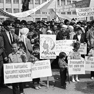 Public protest, Kazakhstan, 1990 C017 / 9394