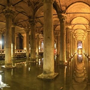 Basilica Cistern (Yerebatan Sarayi) (Sunken Palace), Istanbul, Turkey, Europe
