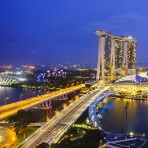 Busy roads leading to the Marina Bay Sands, Gardens by the Bay and ArtScience Museum at night