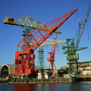 Cranes at the Swan Hunter shipyard on the River Tyne, Northeast, England