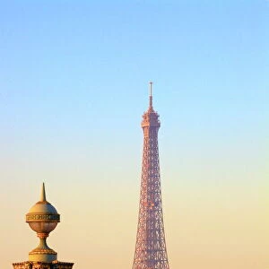 Eiffel Tower from Place de La Concorde, Paris, France, Europe