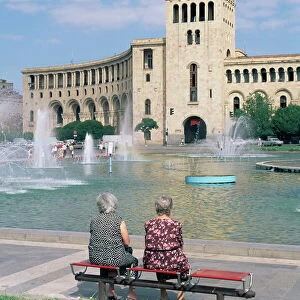 Fountains in city, Erevan (Yerevan), Armenia, Central Asia, Asia