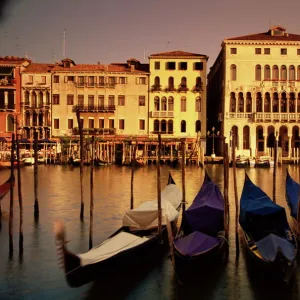 Gondolas and houses