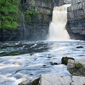 High Force, Englands biggest waterfall, on the River Tees near the village of Middleton-in-Teesdale, County Durham, England, United