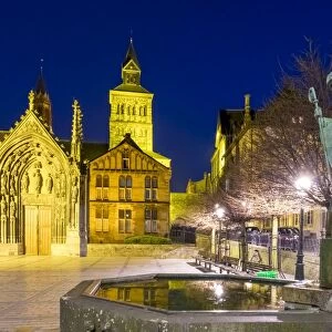 Keizer Karelplein (Keizer Karel Square) at night, Mstricht, Limburg, Netherlands