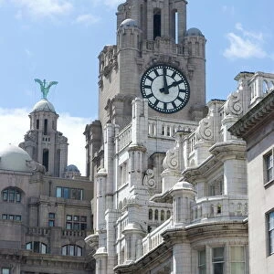The Liver Building, one of the Three Graces, riverside, Liverpool, Merseyside