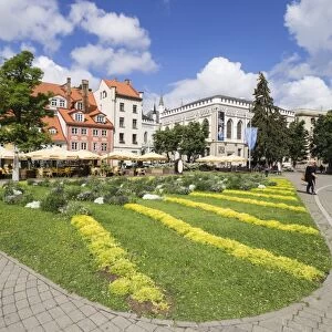 Livu Square with Great and Small Guild Halls, Riga, Latvia, Baltic States, Europe