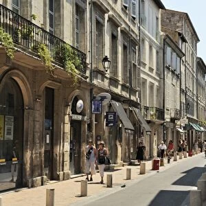 One of the main shopping streets, Avignon, Provence, France, Europe