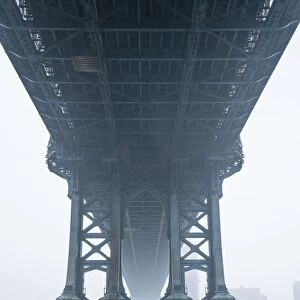 Manhattan Bridge on a cold foggy day, Brooklyn, New York City, United States of America