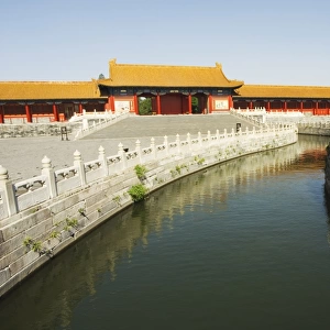 A moat inside Zijin Cheng, The Forbidden City Palace Museum, UNESCO World Heritage Site, Beijing, China, Asia