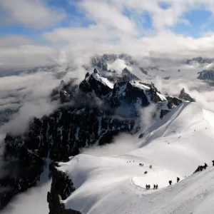 Mountaineers and climbers, Mont Blanc range, French Alps, France, Europe