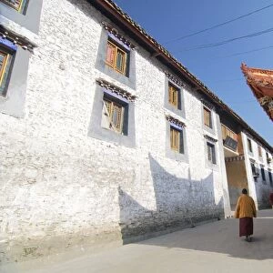 Outside Buddhist monastery, Jingang Si, Kanding, Sichuan, China, Asia