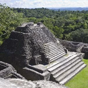 Plaza B temple, Mayan ruins, Caracol, Belize, Central America