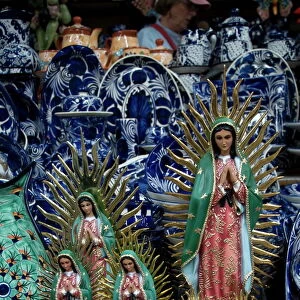 Pottery crafts for sale, San Miguel de Allende, Guanajuato, Mexico, North America