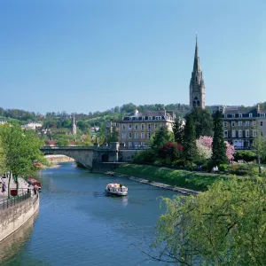 River Avon and the city of Bath, Avon, England, United Kingdom, Europe