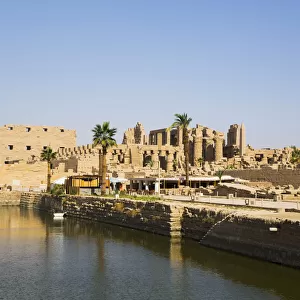 Sacred Lake, Karnak Temple Complex, UNESCO World Heritage Site, Luxor, Thebes, Egypt