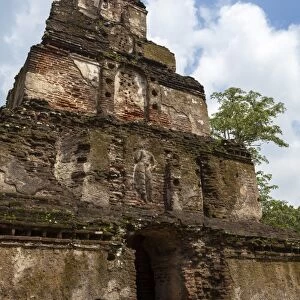 Satmahal Prasada, Quadrangle, Polonnaruwa, UNESCO World Heritage Site, Sri Lanka, Asia