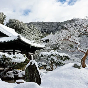 Snow-covered Zen garden in Kodai-ji Temple, Kyoto, Japan, Asia