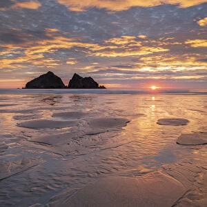 Spectacular sunset above Holywell Bay in North Cornwall, England, United Kingdom, Europe