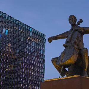 Statue of Danish cellist Erling Blondal Bengtsson, by sculptor Olof Palsdottir