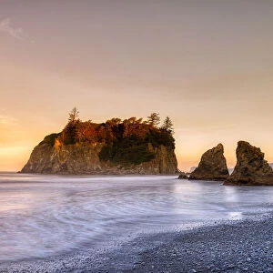 Sunrise at Ruby Beach in Olympic National Park, UNESCO World Heritage Site