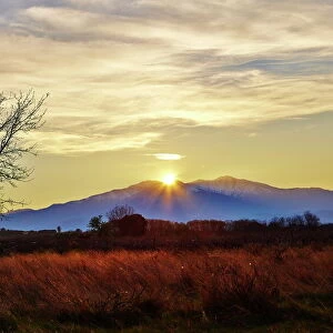 Sunset over Mount Canigou, Languedoc-Roussillon, Pyrenees Orientale, France, Europe