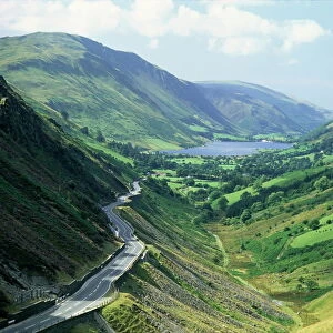Tal-y-Llyn valley and pass