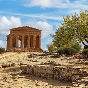 The Temple of Concordia against blue sky, Valley of the Temples, UNESCO World Heritage Site, Agrigento, Sicily, Italy, Mediterranean, Europe