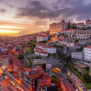 View of Douro River and The Ribeira district from Dom Luis I bridge at sunset, UNESCO World Heritage Site, Porto, Norte, Portugal, Europe