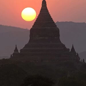 View over the temples of Bagan at sunset, from Shwesandaw Paya, Bagan, Myanmar (Burma), Southeast Asia
