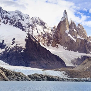 Argentina, Patagonia, El Chalten, Los Glaciares National Park, Laguna Torre and Cerro