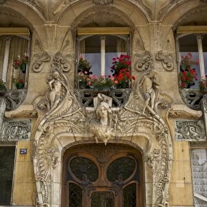 Art Nouveau doorway, Avenue Rapp, Paris, France