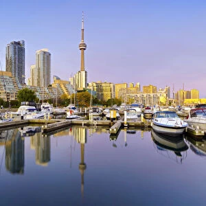 Canada, Ontario, Toronto, Marina Quay West, Skyline with CN Tower