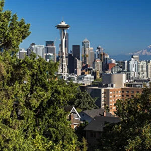 Downtown skyline with Space Needle, Seattle, Washington, USA