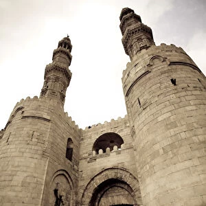 Egypt, Cairo, Islamic Quarter, old Bab Zuweila Gate into the Islamic city