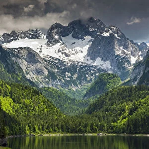 Gosausee lake with Hoher Dachstein mountain behind, Gosau, Upper Austria, Austria