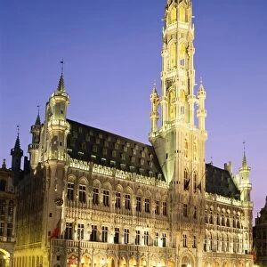 Grand Place / Town Hall / Night View