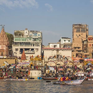 India, Uttar Pradesh, Varanasi, View towards Dashashwamedh Ghat