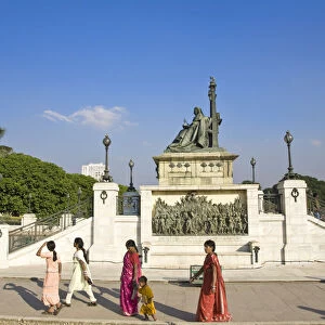 India, West Bengal, Kolkata, Calcutta, Chowringhee, Victoria Memorial, Statue of Queen